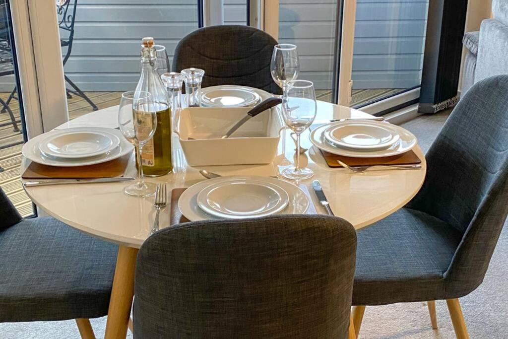 13 The Grosvenor, Luxury Flat, Central Newmarket, Newmarket  Eksteriør billede